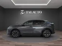 Usado Peugeot 3008 Allure 136 CV (100 kW) 2024 Gris / plata SUV