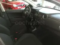 Usado Hyundai i10 66 CV (48 kW) 2017 Granate Utilitario