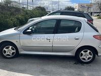 Usado Peugeot 206 75 CV (55 kW) 2005 Gris / plata Berlina