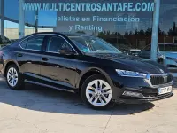 Usado Skoda Octavia Selection 150 CV (110 kW) 2024 Negro Berlina