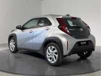 Usado Toyota Aygo X Play 72 CV (52 kW) 2024 Gris / plata SUV