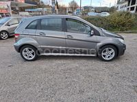 Usado Mercedes B200 140 CV (102 kW) 2010 Gris / plata Monovolumen