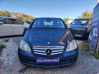 Usado Mercedes A180 Avantgarde 109 CV (80 kW) 2010 Azul Berlina