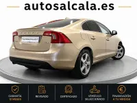 Usado Volvo S60 Momentum 136 CV (100 kW) 2012 Beige Berlina