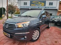 Usado Ssangyong (KGM) Rodius Limited 155 CV (114 kW) 2016 Gris / plata Monovolumen
