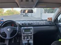 Usado VW Passat Highline 140 CV (102 kW) 2007 Gris / plata Berlina