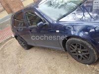 Usado VW Golf IV Highline 130 CV (95 kW) 2003 Azul Berlina
