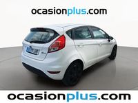 Usado Ford Fiesta Trend 75 CV (55 kW) 2015 Blanco Utilitario