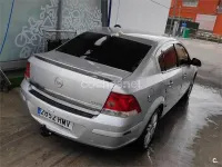Usado Opel Astra Edition 110 CV (80 kW) 2012 Blanco Berlina