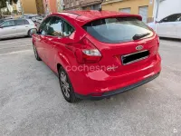 Usado Ford Focus Trend 115 CV (84 kW) 2012 Rojo Berlina