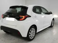 Usado Toyota Yaris Active 116 CV (85 kW) 2022 Blanco Utilitario