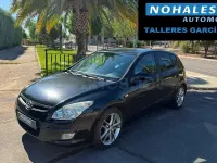 Usado Hyundai i30 Sport 115 CV (84 kW) 2007 Negro Utilitario