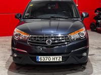 Usado Ssangyong (KGM) Rodius Limited 155 CV (114 kW) 2014 Gris / plata Monovolumen
