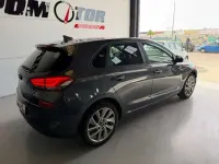 Usado Hyundai i30 GO! 120 CV (88 kW) 2018 Gris Familiar