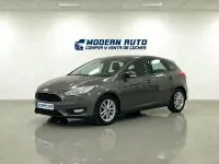 Usado Ford Focus Titanium 125 CV (91 kW) 2016 Gris / plata Berlina