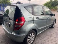 Usado Mercedes A150 95 CV (69 kW) 2005 Gris Monovolumen