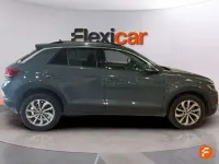 Usado VW T-Roc Life 150 CV (110 kW) 2023 Gris SUV
