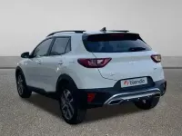 Usado Kia Stonic GT-Line 100 CV (73 kW) 2024 Blanco SUV