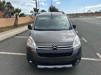 Usado Citroën Berlingo Feel 100 CV (73 kW) 2018 Gris / plata Monovolumen