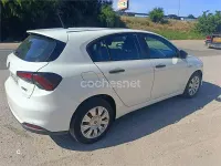 Begagnad Fiat Tipo Easy 95 HK (69 kW) 2019 Vit Sedan