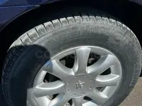 Usado Peugeot 807 109 CV (80 kW) 2004 Azul Monovolumen