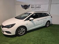 Usado Opel Astra 105 CV (77 kW) 2020 Blanco Familiar