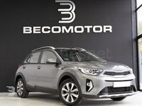 Usado Kia Stonic 84 CV (61 kW) 2023 Gris / plata SUV