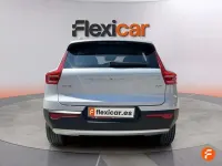 Usado Volvo XC40 Momentum 129 CV (94 kW) 2021 Blanco SUV