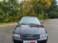 Usado Audi A4 150 CV (110 kW) 1996 Azul Berlina
