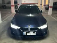 Usado BMW 318 150 CV (110 kW) 2017 Azul Berlina