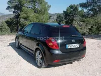 Usado Kia Ceed Active 115 CV (84 kW) 2009 Negro Utilitario