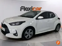 Usado Toyota Yaris Active 116 CV (85 kW) 2025 Blanco Utilitario