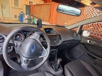 Usado Ford Fiesta Trend 82 CV (60 kW) 2015 Negro