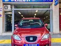 Usado Seat Altea Sport 140 CV (102 kW) 2006 Granate Monovolumen
