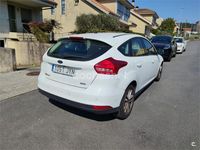 Usado Ford Focus Trend 125 CV (91 kW) 2017 Blanco Berlina