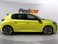 Usado Peugeot 208 Allure 101 CV (74 kW) 2025 Amarillo Utilitario