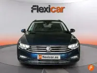 Usado VW Passat 122 CV (89 kW) 2023 Azul Familiar