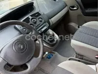 Usado Renault Scénic Dynamique 115 CV (84 kW) 2003 Verde Monovolumen