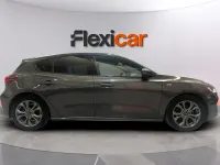 Usado Ford Focus ST-Line 125 CV (91 kW) 2022 Gris Berlina