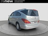 Usado Ssangyong (KGM) Rodius Limited 165 CV (121 kW) 2013 Gris / plata Monovolumen