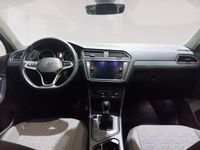 Usado VW Tiguan Life 130 CV (95 kW) 2023 Plata reflex (metalizado) SUV