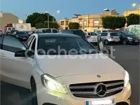 Usado Mercedes A180 Urban 109 CV (80 kW) 2014 Blanco Utilitario