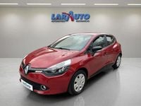 Usado Renault Clio IV Authentique 75 CV (55 kW) 2015 Granate Berlina
