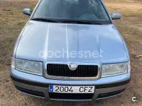 Usado Skoda Octavia 130 CV (95 kW) 2003 Gris / plata Familiar
