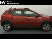 Usado Dacia Sandero Comfort 91 CV (66 kW) 2022 Rojo Berlina