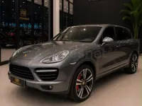 Usado Porsche Cayenne Turbo 520 CV (382 kW) 2014 Gris / plata SUV