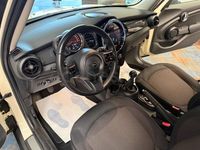 Usado Mini ONE 102 CV (75 kW) 2022 Blanco Utilitario