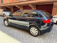 Usado Audi A3 Ambiente 105 CV (77 kW) 2006 Azul Utilitario