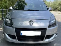 Usado Renault Scénic III Dynamique 110 CV (80 kW) 2011 Gris / plata Monovolumen