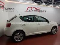 Usado Seat Ibiza Style 90 CV (66 kW) 2011 Blanco Berlina